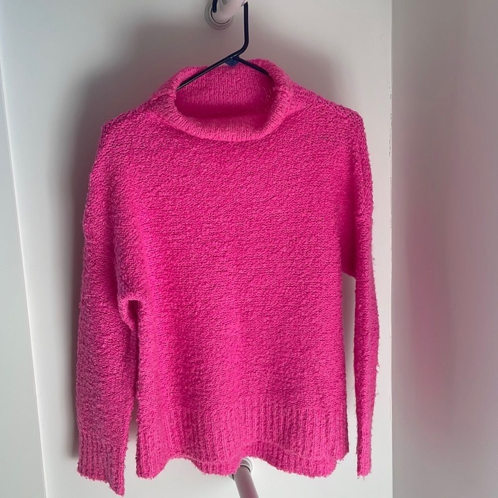 Lou & Grey Size XS Hot Pink Turtleneck Sweater